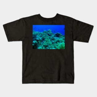 Coral reef with fishes Kids T-Shirt